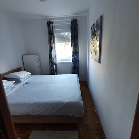 Vesna 2 Persons Нивице